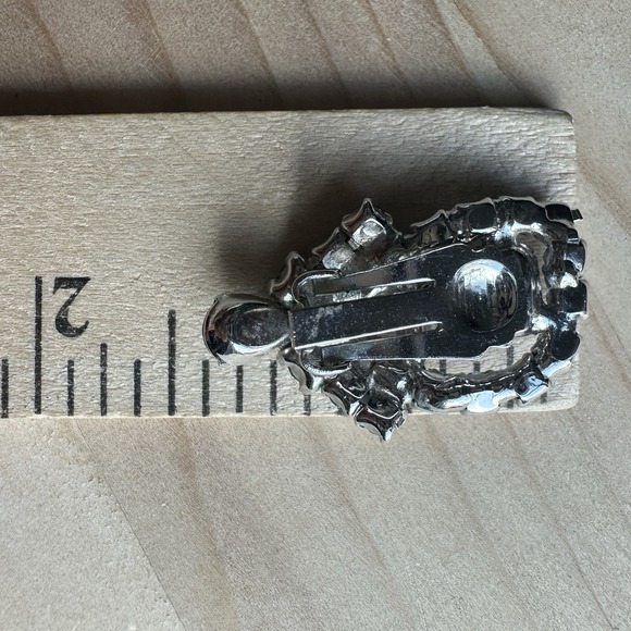 VTG Statement Clip Earrings 1 3/8" Ice Blue Crystal Rhinestone Silver Tone Bling - Picture 7 of 8